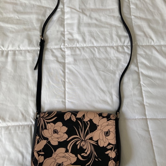 Kate Spade Black Crossbody Purse & Passport Wallet - Picture 5 of 10